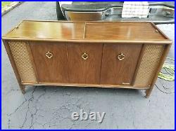 Magnavox Micromatic Console Record Player AM FM Stereo Mid-century Phonograph