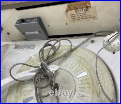 Magnavox Micromatic Stereo Record Player Model 1CP231. Powers on