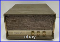 Magnavox Micromatic Stereo Record Player Model 1CP231. Powers on