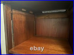 Magnavox console phonograph (record player) cabinet from the mid-1950s Magnavox console phonograph (record player) cabinet from the mid-1950s