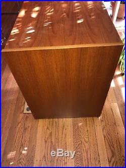 Mid-Century Danish modern record player cabinet turntable withhinged top