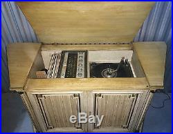 Mid Century Magnavox Astro Sonic Stereo Console Radio and Record Player