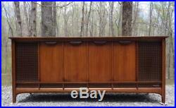 Mid Century Modern Vintage Magnavox Astro Sonic Stereo Record Player Console