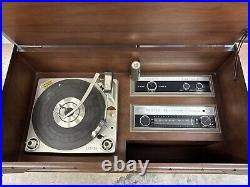 Mid-Century Modern Zenith Stereophonic High Fidelity Record Player, AM/FM Tuner