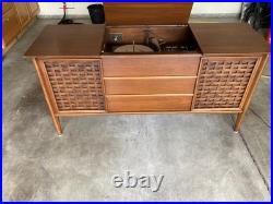 Mid-Century Vintage Admiral Record player, AM FM Radio, Wooden Console, stereo
