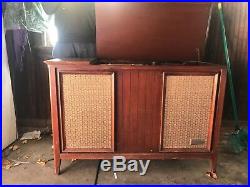 Mid Century Vintage Zenith Record Player Console AM/FM Tuner STEREO SK2506T