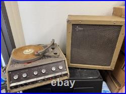Newcomb Vintage Vacuum Tubed Record Player With speaker model TR 1640M