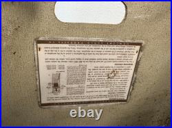 Newcomb Vintage Vacuum Tubed Record Player With speaker model TR 1640M