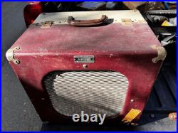 POWERS ON NEWCOMB TR-16- C Tube 6v6 phonograph Record Player vintage Guitar POWERS ON NEWCOMB TR-16- C Tube 6v6 phonograph Record Player vintage Guitar