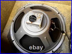 POWERS ON NEWCOMB TR-16- C Tube 6v6 phonograph Record Player vintage Guitar POWERS ON NEWCOMB TR-16- C Tube 6v6 phonograph Record Player vintage Guitar