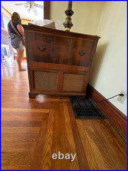 Philco Radio-Phonograph Console Record Player Turntable Cabinet Model 46-1213
