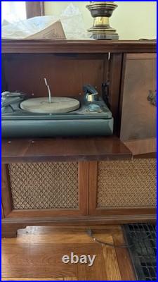 Philco Radio-Phonograph Console Record Player Turntable Cabinet Model 46-1213