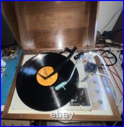 RARE VTG KLH Model 11 Eleven Amplifier Phonograph Record Player. In wooden box