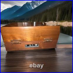 RARE VTG KLH Model 11 Eleven Amplifier Phonograph Record Player. In wooden box