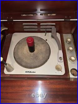 RCA Orthophonic High Fidelity Record Player Looks Beautiful, Model 6-HF-5