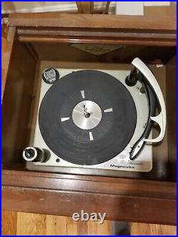 READ LOCAL ONLY Vintage Magnavox Vinyl Record Player Television Radio Console