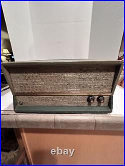 Rare Graflex Phonograph Record Player 1940's Built In Speaker Portable WORKS Rare Graflex Phonograph Record Player 1940's Built In Speaker Portable WORKS