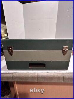 Rare Graflex Phonograph Record Player 1940's Built In Speaker Portable WORKS Rare Graflex Phonograph Record Player 1940's Built In Speaker Portable WORKS
