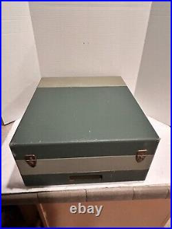 Rare Graflex Phonograph Record Player 1940's Built In Speaker Portable WORKS Rare Graflex Phonograph Record Player 1940's Built In Speaker Portable WORKS