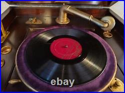 Silvertone phonograph record player