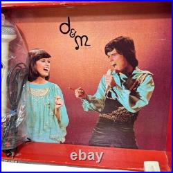 Sing A Long 1977 Donny & Marie Osmond Phonograph Record Player Turntable with Mic