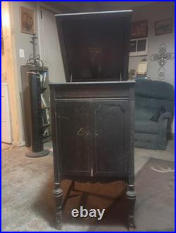 Stand Up 1926, VV 4-3 Vintage Victrola Phonograph Record Player