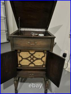 Star Antique Supertone Wind-Up Phonograph Cabinet Record Player (1920s Era)