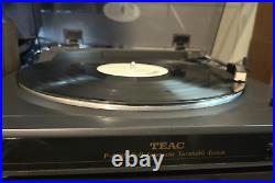 TEAC P-A688 Direct Drive Turntable Record Player (withBuilt-In Amp) Works Great TEAC P-A688 Direct Drive Turntable Record Player (withBuilt-In Amp) Works Great