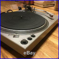 Technics SL-1700 Direct Drive Automatic Turntable System Record Player