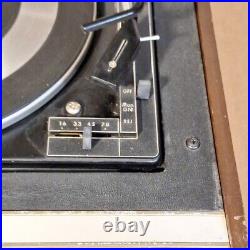 The Fisher 125 Am FM Receiver Turntable Phonograph Record Player Stereo