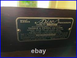 Thomas edison c-250 phonograph/record player