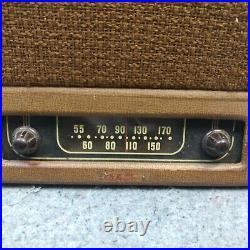 Tube Radio Phonograph Vintage 1940's Record Player For Parts or Repair Tube Radio Phonograph Vintage 1940's Record Player For Parts or Repair