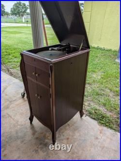 VICTOR VICTROLA PHONOGRAPH VV-XI TALKING MACHINE Record Player As Is Local Pick VICTOR VICTROLA PHONOGRAPH VV-XI TALKING MACHINE Record Player As Is Local Pick