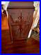 VICTOR_VICTROLA_VV_XI_PHONOGRAPH_Record_Player_ANTIQUE_1910s_w_Cabinet_Records_01_fdr