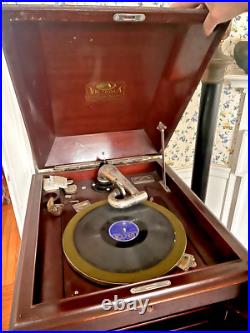 VICTOR VICTROLA VV-XI PHONOGRAPH Record Player ANTIQUE 1910s w Cabinet & Records