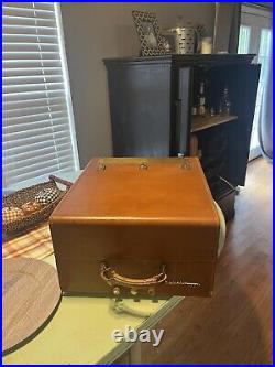 VTG 1950s MCM COLUMBIA 360K PORTABLE PHONOGRAPH RECORD PLAYER TRAVEL CASE AS IS