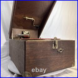 Victor VV-50 Talking Machine Suitcase Phonograph Record Player Needs Work