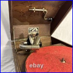 Victor VV-50 Talking Machine Suitcase Phonograph Record Player Needs Work