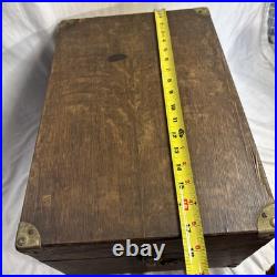 Victor VV-50 Talking Machine Suitcase Phonograph Record Player Needs Work