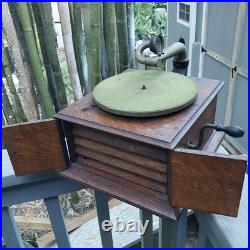 Victor Victrola VV-1V Antique Phonograph Record Player Oak Parts Or Repair Nice
