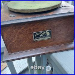 Victor Victrola VV-1V Antique Phonograph Record Player Oak Parts Or Repair Nice