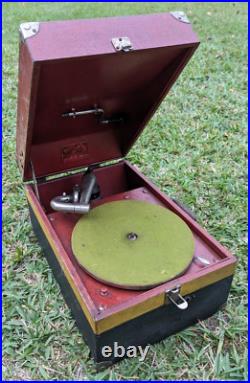 Victor Victrola VV-50 Portable Phonograph Record Player As Is Parts / Repair