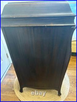 Victorian Record player, Victrola. Victor Talking Machine Co. VV-XIV
