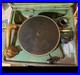Victrola_Portable_Wind_Up_Phonograph_Suitcase_Record_Player_Green_Brass_1920_s_01_ng