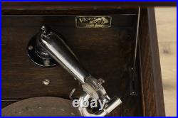Victrola Record Player Antique Oak Phonograph VV-XI Records #55317 Victrola Record Player Antique Oak Phonograph VV-XI Records #55317
