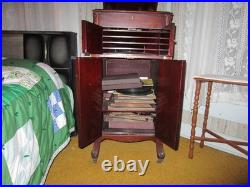 Victrola Talking Machine Antique 1900s Record Player Includes Records