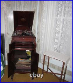 Victrola Talking Machine Antique 1900s Record Player Includes Records