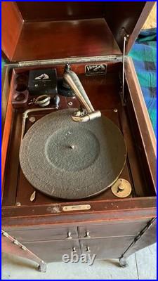 Victrola Talking Machine Antique 1900s Record Player Includes Records