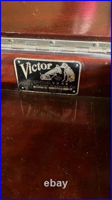 Victrola Talking Machine Antique 1900s Record Player Includes Records