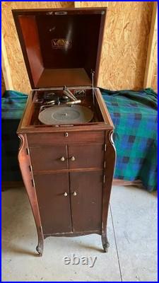 Victrola Talking Machine Antique 1900s Record Player Includes Records